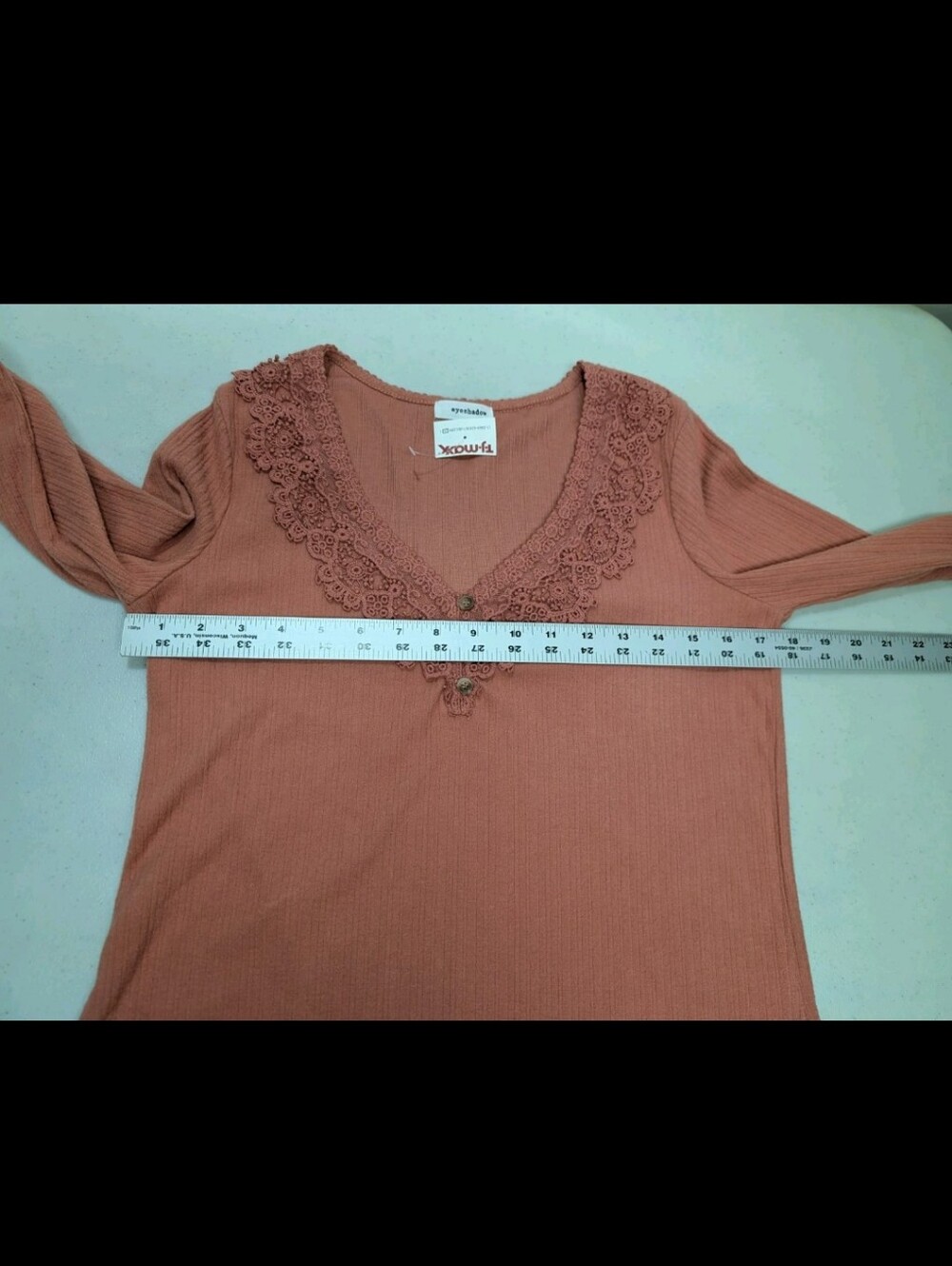 NWT Eyeshadow Lace Trim Henley Shirt Top S Detail Button Cuff Country Cowgirl - Picture 9 of 9